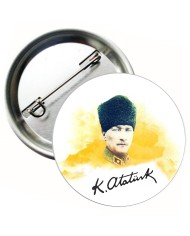 Atatürk Kalpaklı ve İmzalı Yaka Rozeti Atatürk Kalpaklı ve İmzalı Yaka Rozeti